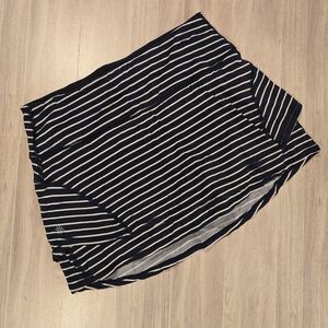 Athleta Sculptek Navy Striped Stealth Skirt Tennis Skort Size Small Golf Running